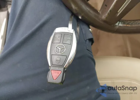 2016 Mercedes-Benz Gl 450 4Matic z USA, uszkodzony, nr VIN 4JGDF6EE3GA657317